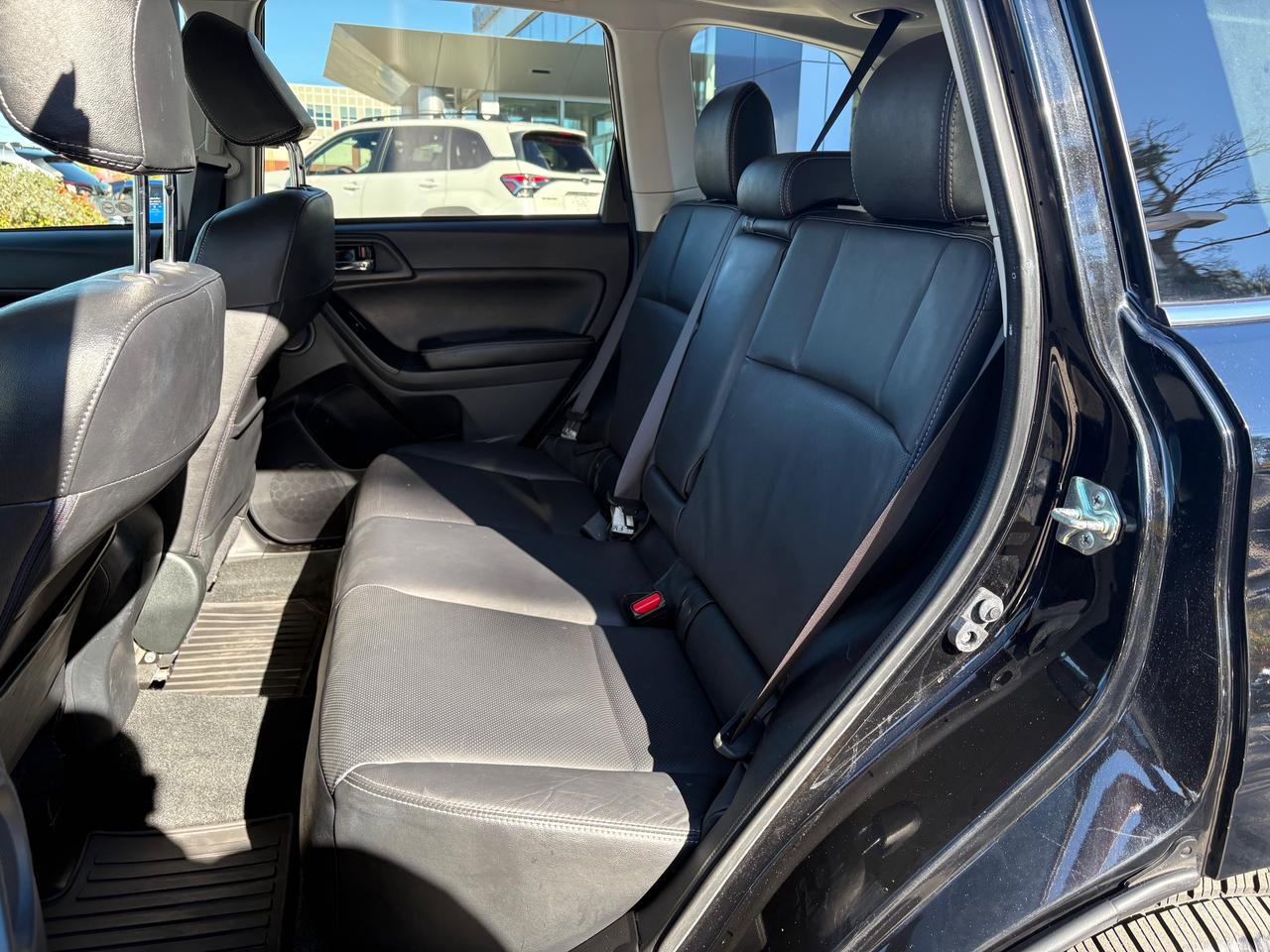 2016 Subaru Forester 2.5i Limited Package NO ACCIDENTS!! ONE OWNER!!! LOW KMS!! Photo
