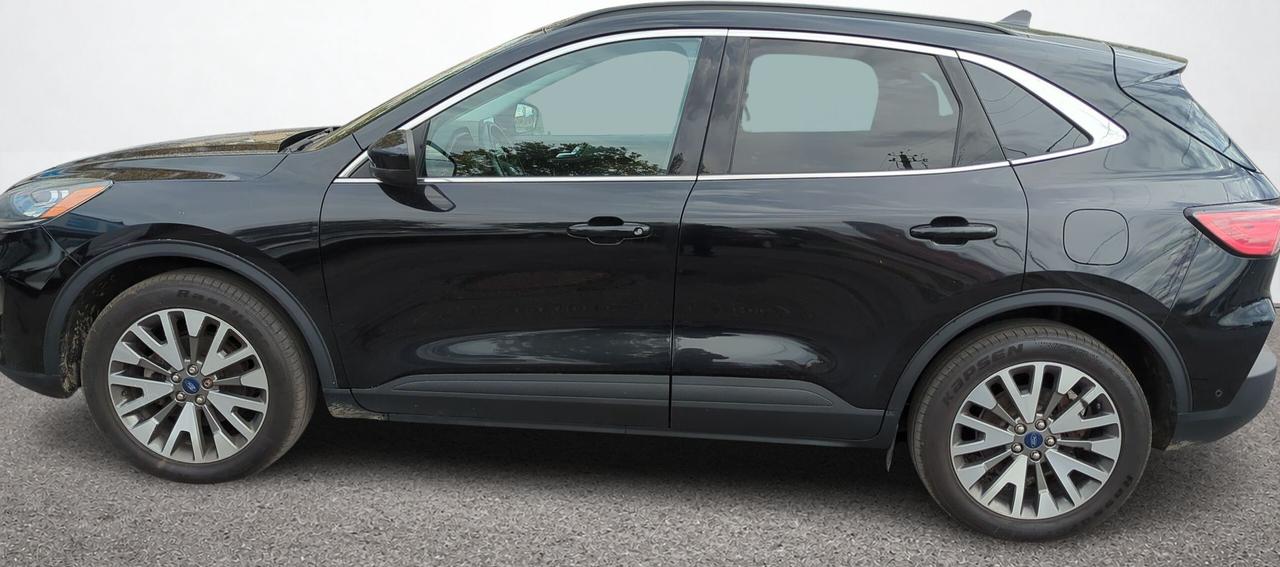 2021 Ford Escape Titanium Hybrid