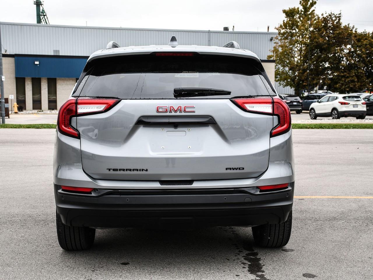 2024 GMC Terrain 2023 GMC Terrain SLE AWD | Elevation Package | Heated Front Seats | Adaptive Cruise Control | Blind Spot Monitoring Photo4