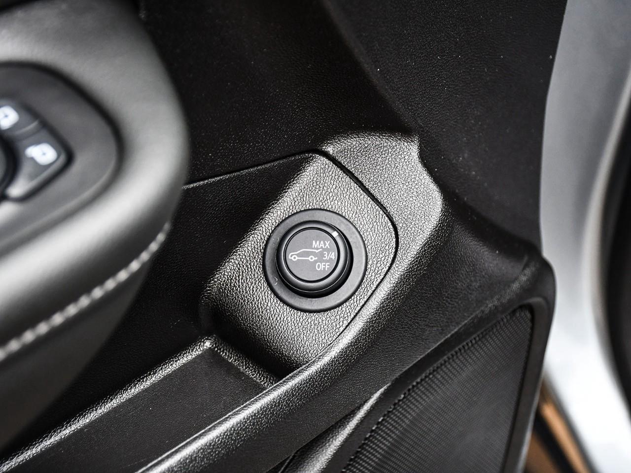 2024 GMC Terrain 2023 GMC Terrain SLE AWD | Elevation Package | Heated Front Seats | Adaptive Cruise Control | Blind Spot Monitoring Photo