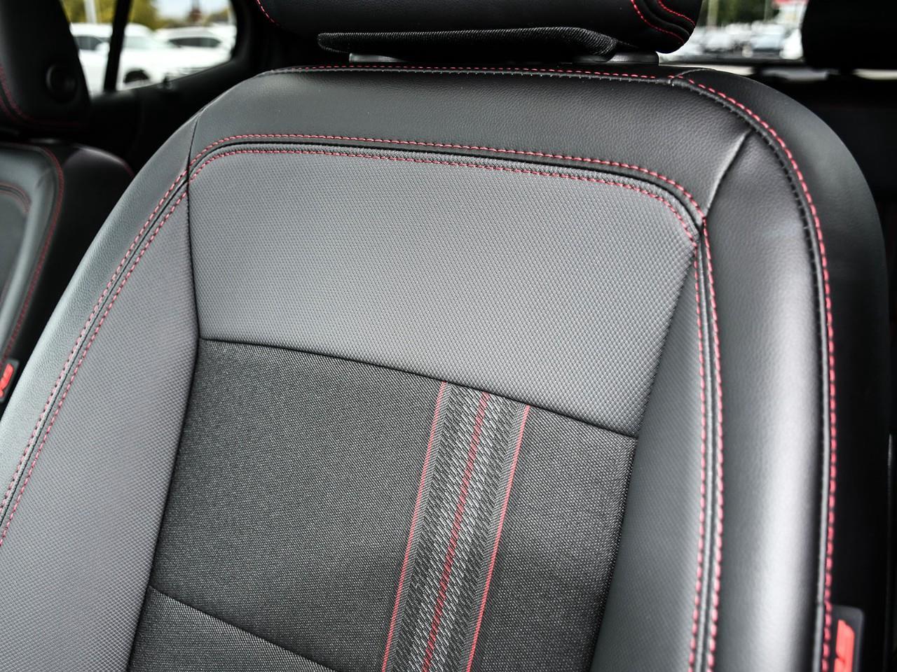 2022 Chevrolet Equinox 2022 Chevrolet Equinox RS AWD | RS Sport Styling | Heated Front Seats | Power Moonroof | Heated Steering Wheel | All-Wheel Drive. Photo