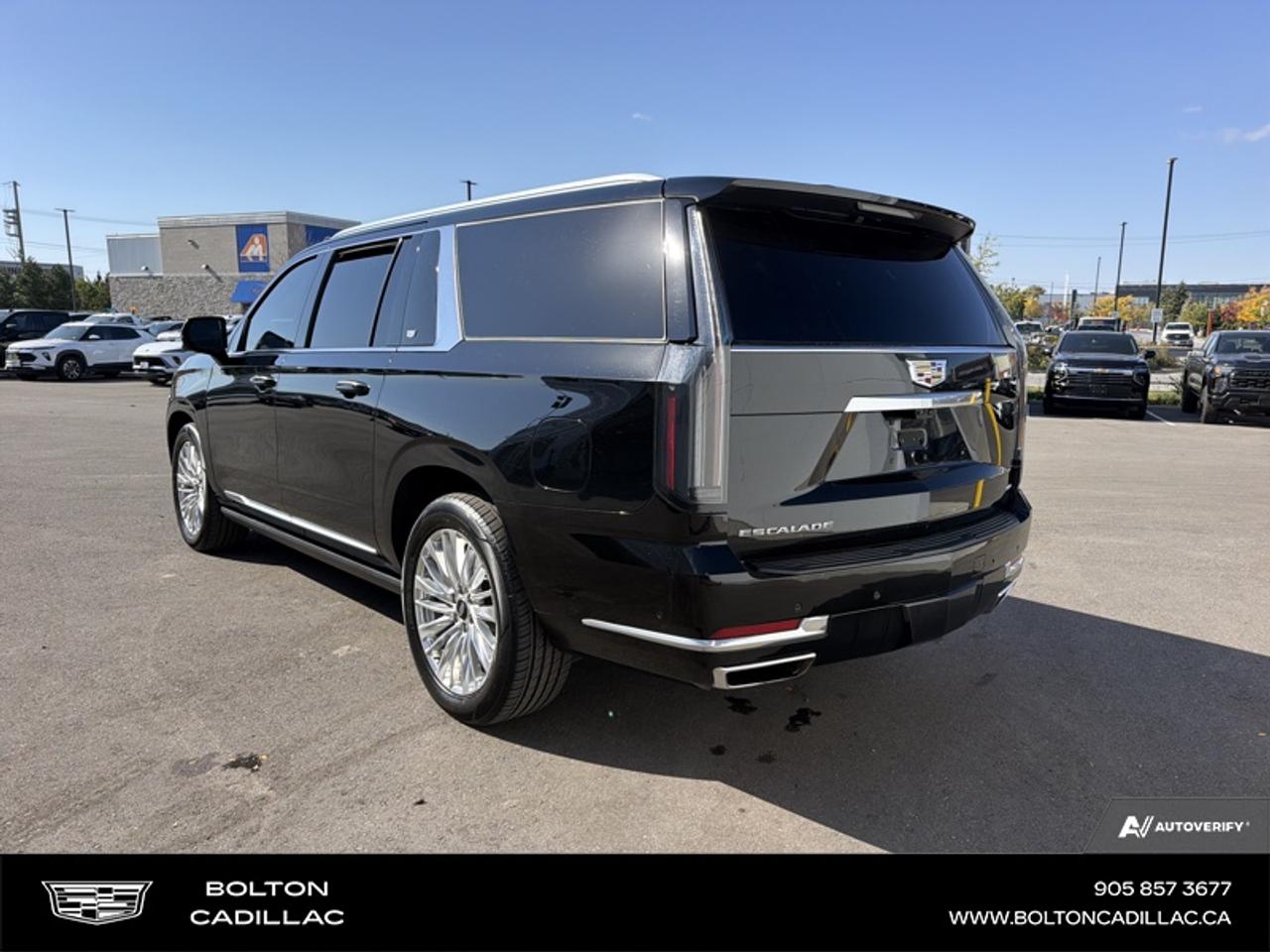 2025 Cadillac Escalade ESV Premium Luxury CADILLAC CERTIFIED PRE-ONWED - FINANCE @ 3.99% Photo