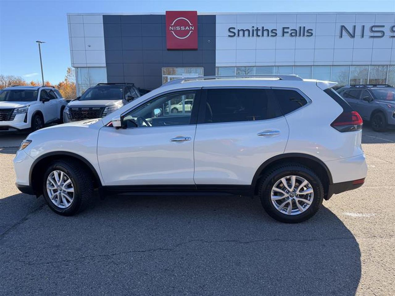 2018 Nissan Rogue SV AWD CVT Photo