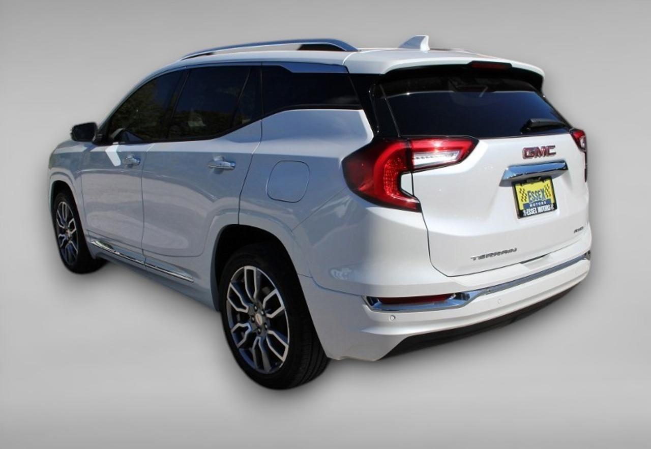 2022 GMC Terrain Denali*LowKs*AWD*Heated Leather*MoonRoof*Media Photo