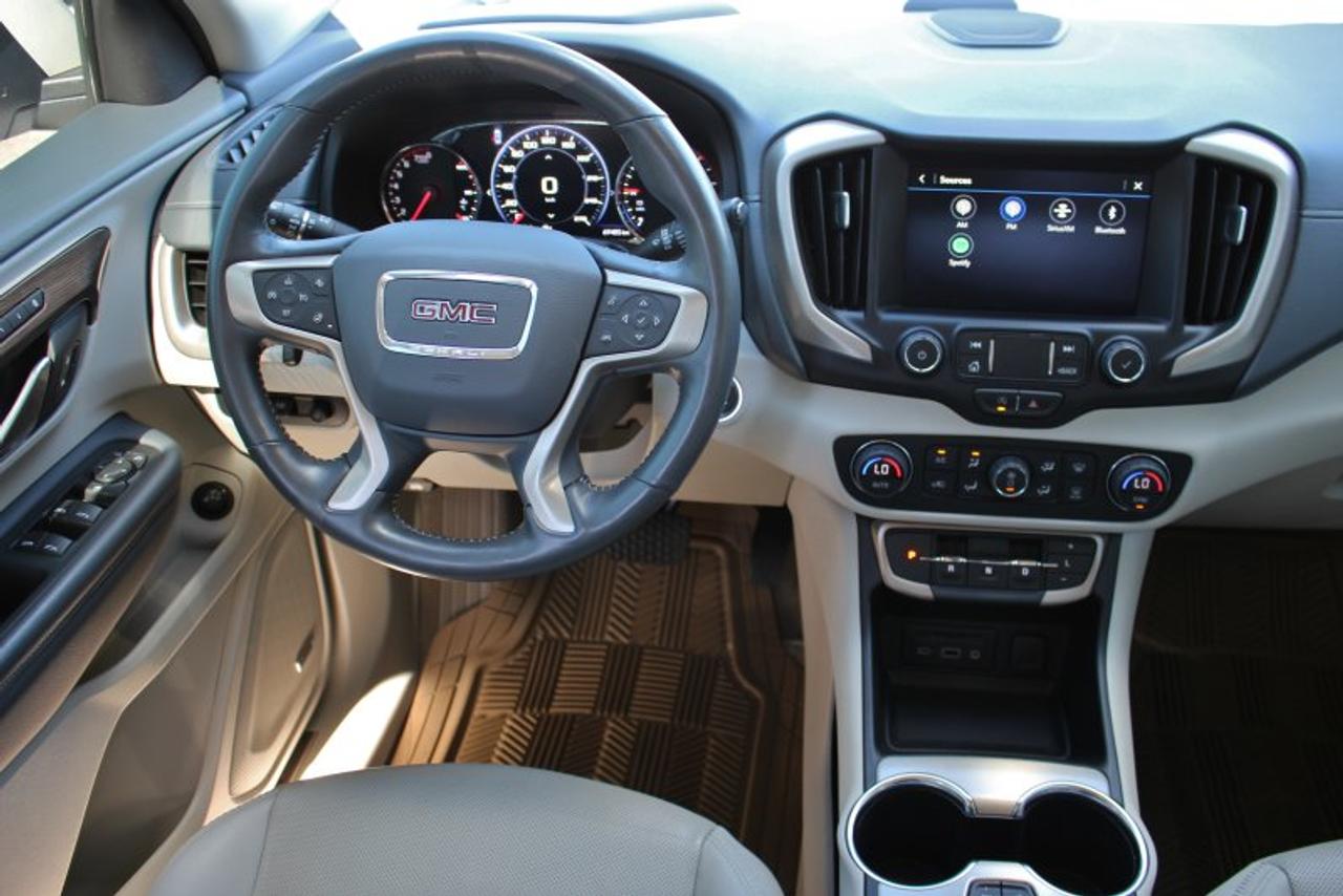 2022 GMC Terrain Denali*LowKs*AWD*Heated Leather*MoonRoof*Media Photo