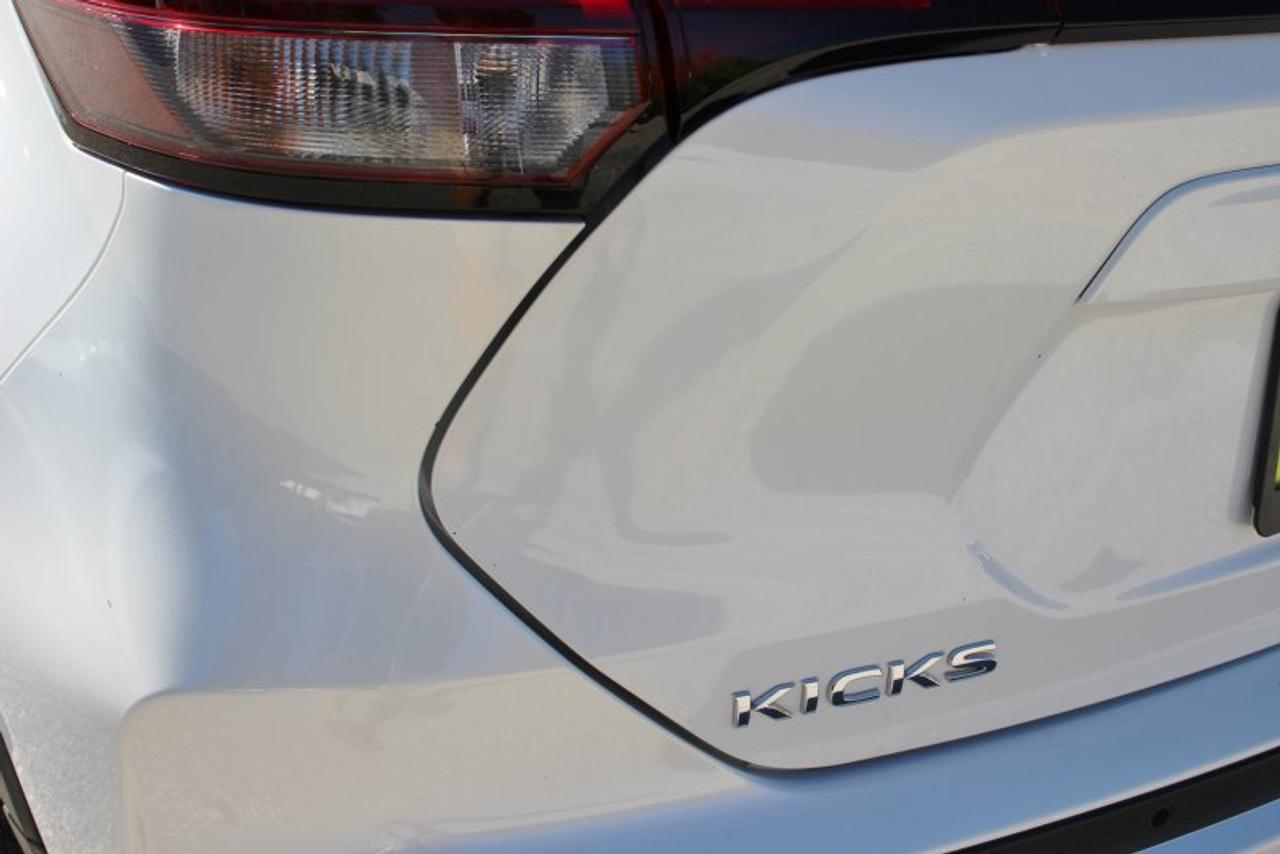2024 Nissan Kicks SV*Low Ks*Heated Seats*CarPlay*Rear Cam Photo