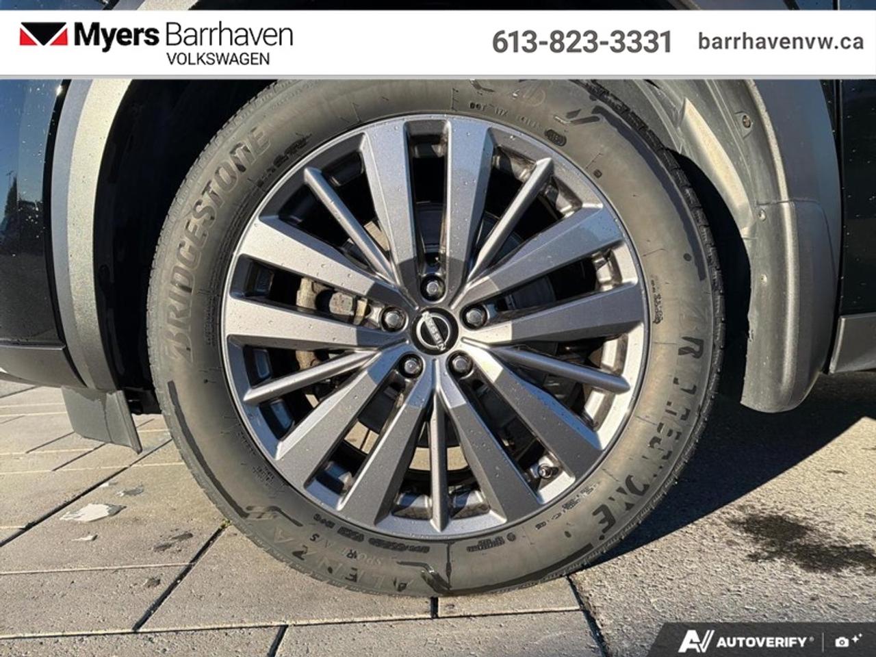 2024 Nissan Pathfinder SL  - Leather Seats Photo