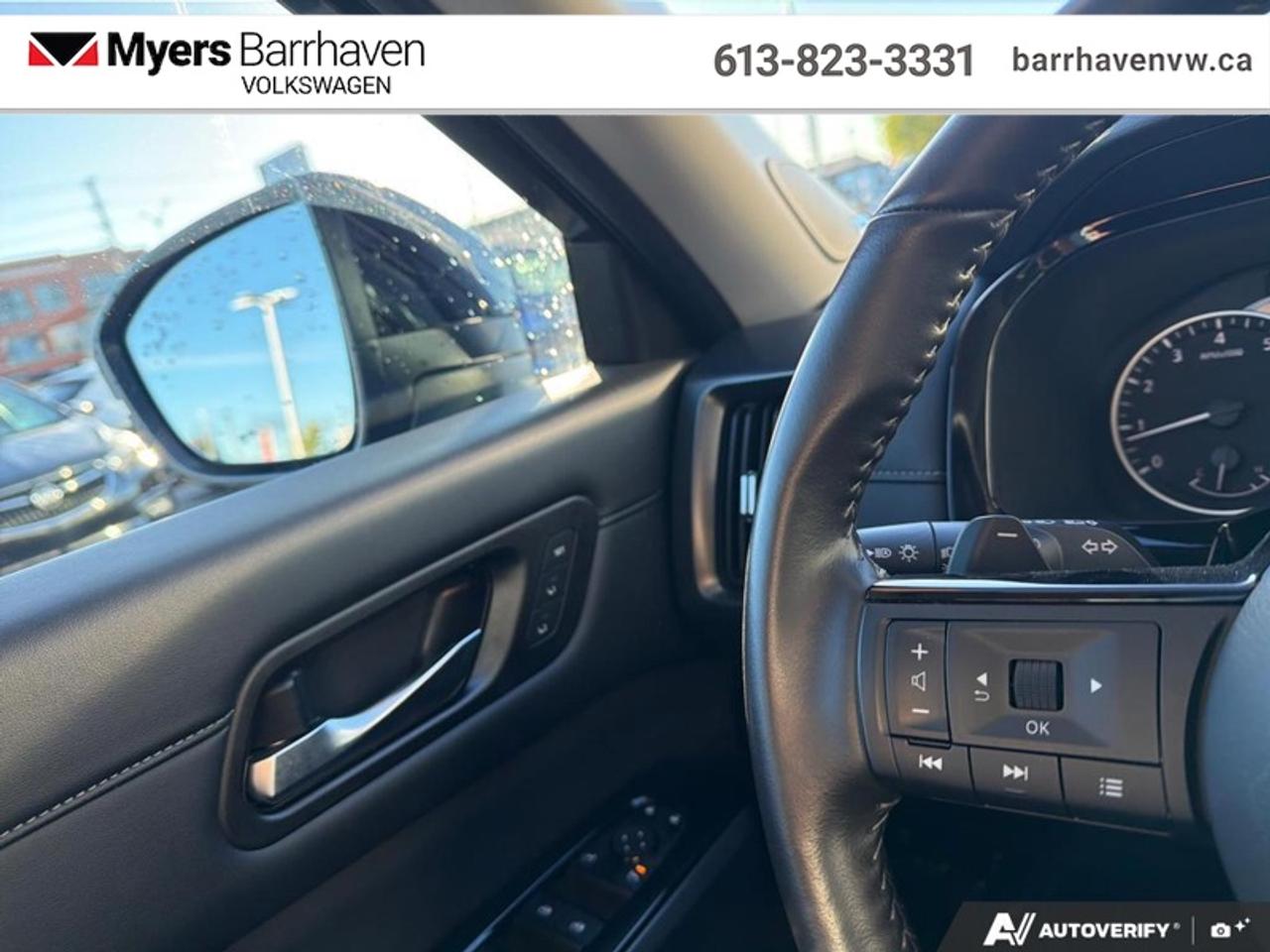 2024 Nissan Pathfinder SL  - Leather Seats Photo