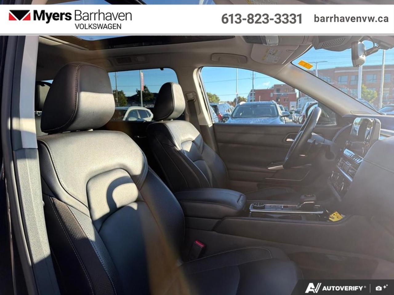 2024 Nissan Pathfinder SL  - Leather Seats Photo