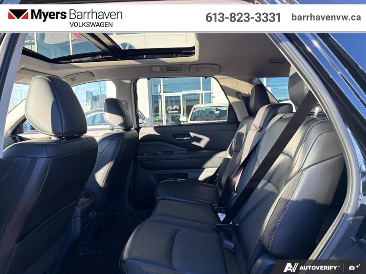 2024 Nissan Pathfinder SL  - Leather Seats Photo