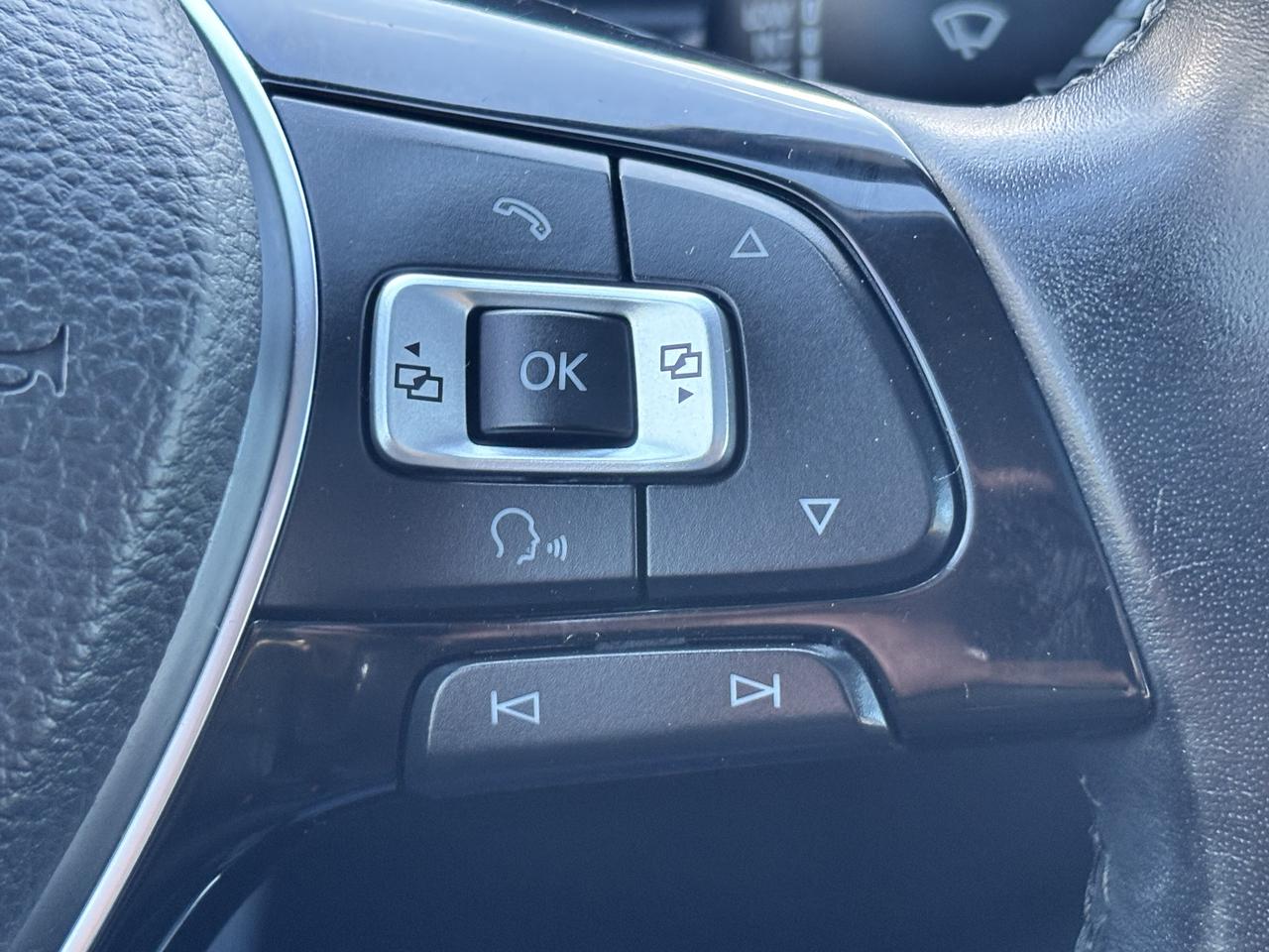 2018 Volkswagen Tiguan Comfortline ** AWD, BSM, CARPLAY ** Photo
