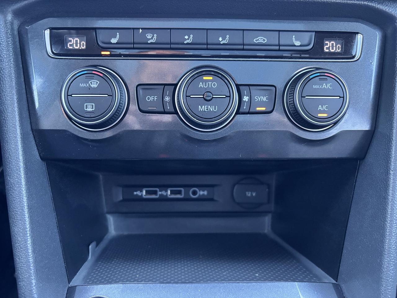 2018 Volkswagen Tiguan Comfortline ** AWD, BSM, CARPLAY ** Photo
