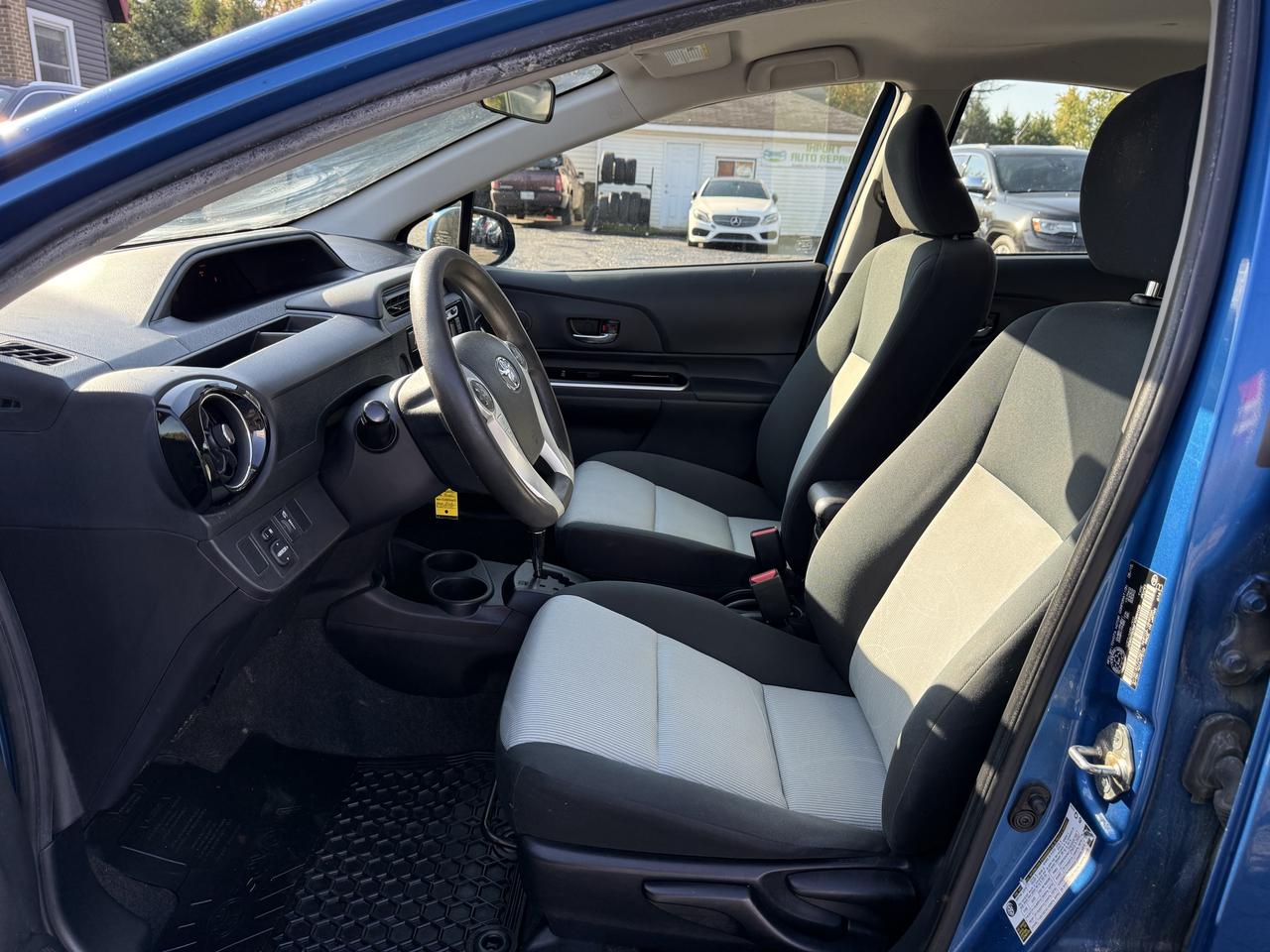 2015 Toyota Prius c 5dr HB Photo