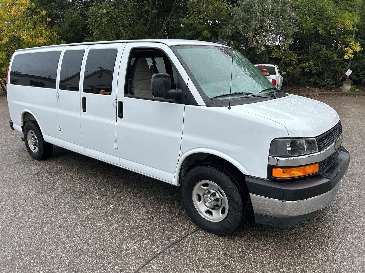 2025 Chevrolet Express LT-12 passenger Photo