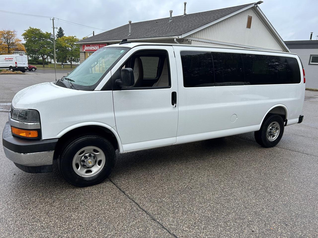 2025 Chevrolet Express LT-12 passenger Photo3