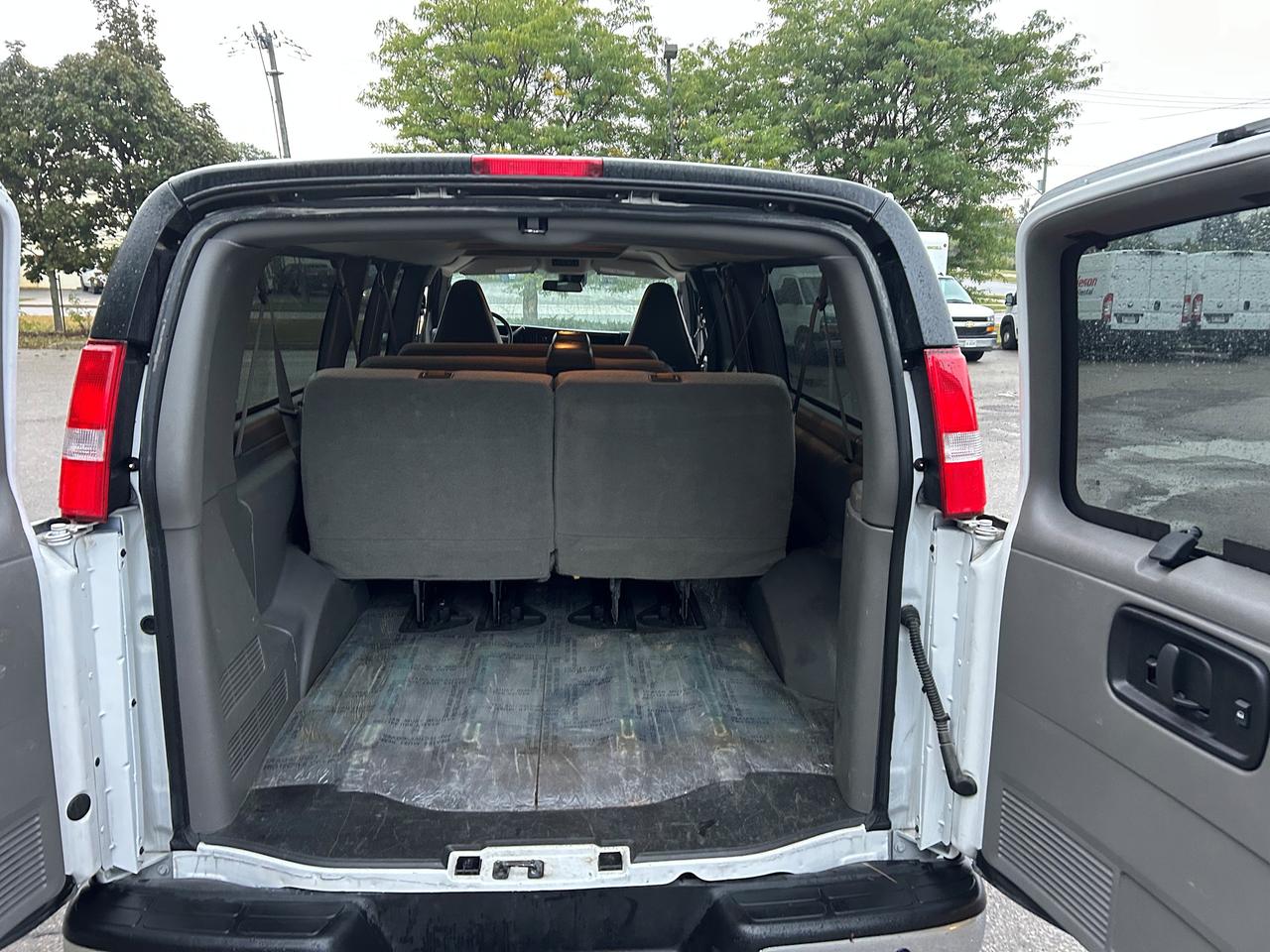 2025 Chevrolet Express LT-12 passenger Photo