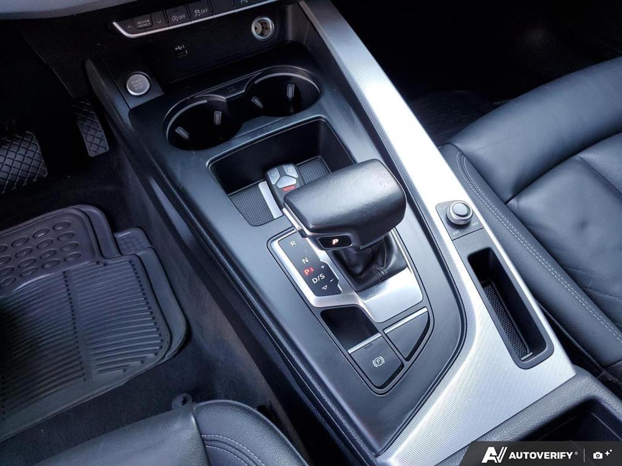 2020 Audi A4 Progressiv quattro-SLINE-SUNROOF-NAV-REAR CAM Photo