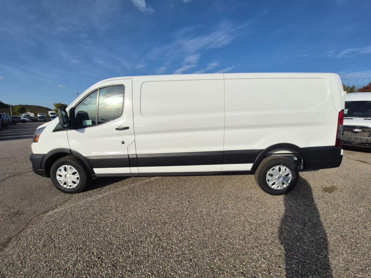 2027 Ford Transit TRANSIT LOW ROOF, RWD, CRUISE CONTROL Photo