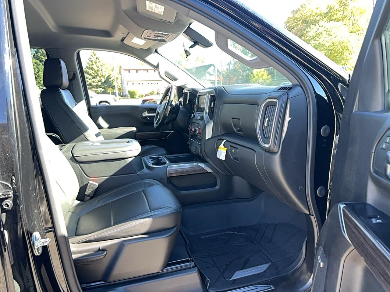 2020 Chevrolet Silverado 1500 RST Photo