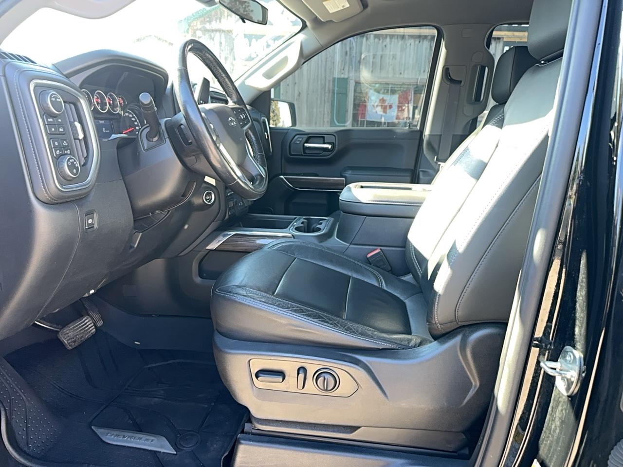 2020 Chevrolet Silverado 1500 RST Photo