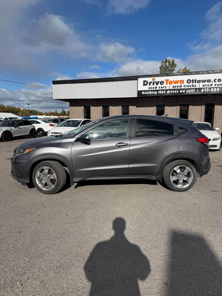 2019 Honda HR-V LX Photo1