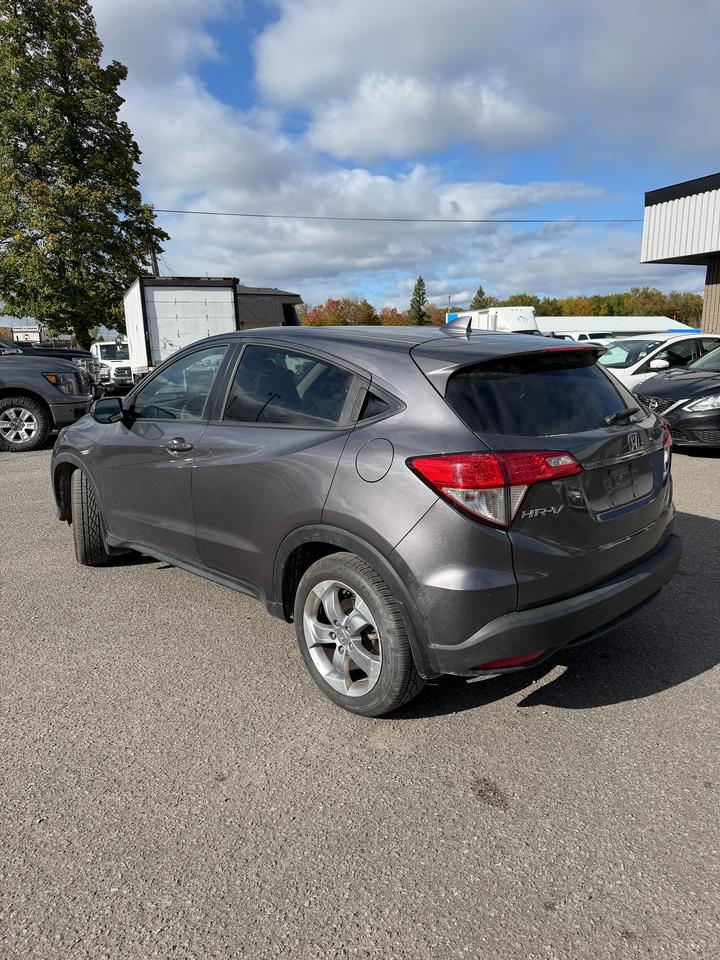 2019 Honda HR-V LX Photo2