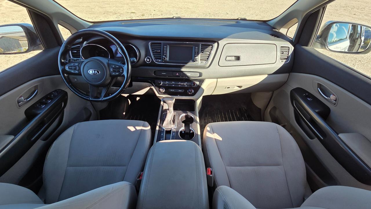 2019 Kia Sedona LX Photo
