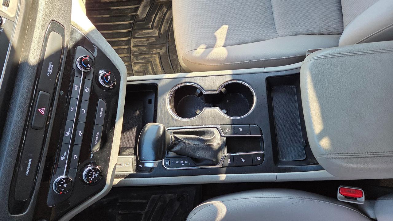 2019 Kia Sedona LX Photo