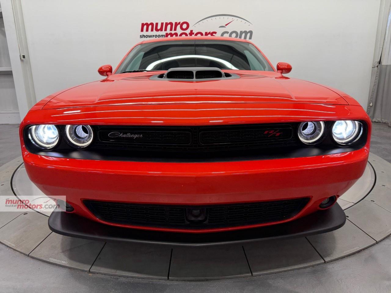 2023 Dodge Challenger R/T RWD Photo5