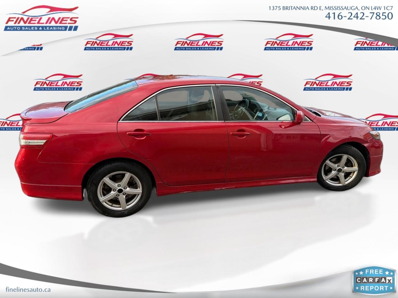 2011 Toyota Camry SE Photo