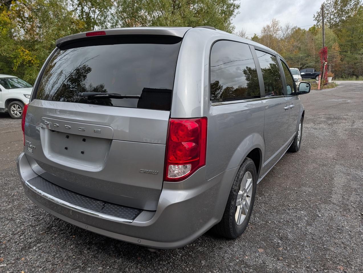 2019 Dodge Grand Caravan SXT Photo4