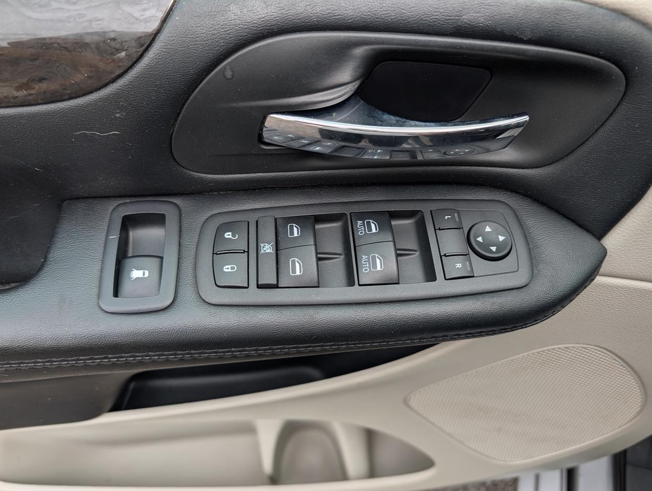 2019 Dodge Grand Caravan SXT Photo