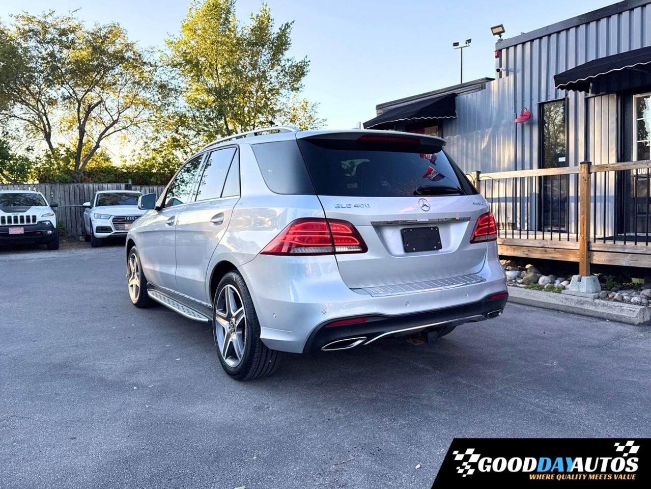 2017 Mercedes-Benz GLE 400 | ONE OWNER | DEALER SERVICED | CLEAN CARFAX Photo2