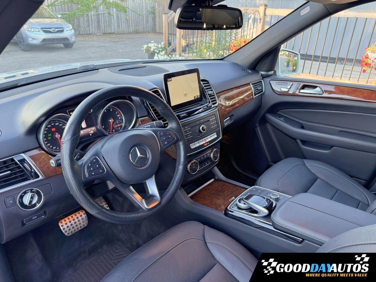 2017 Mercedes-Benz GLE 400 | ONE OWNER | DEALER SERVICED | CLEAN CARFAX Photo