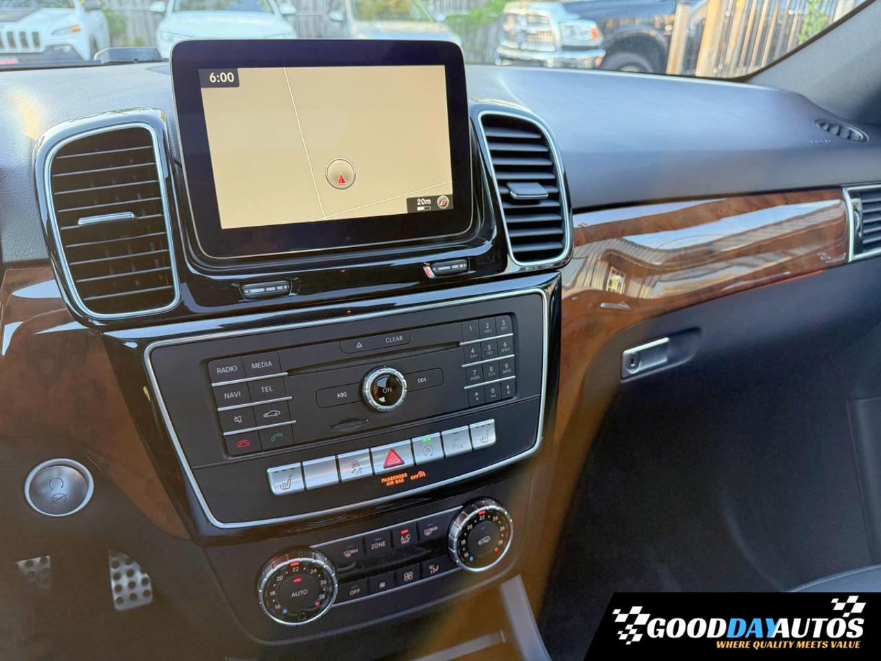 2017 Mercedes-Benz GLE 400 | ONE OWNER | DEALER SERVICED | CLEAN CARFAX Photo