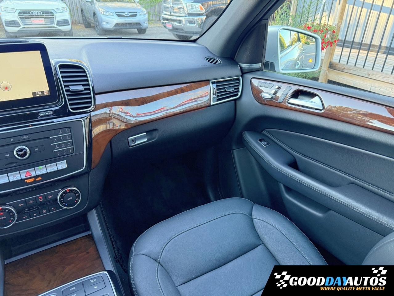 2017 Mercedes-Benz GLE 400 | ONE OWNER | DEALER SERVICED | CLEAN CARFAX Photo