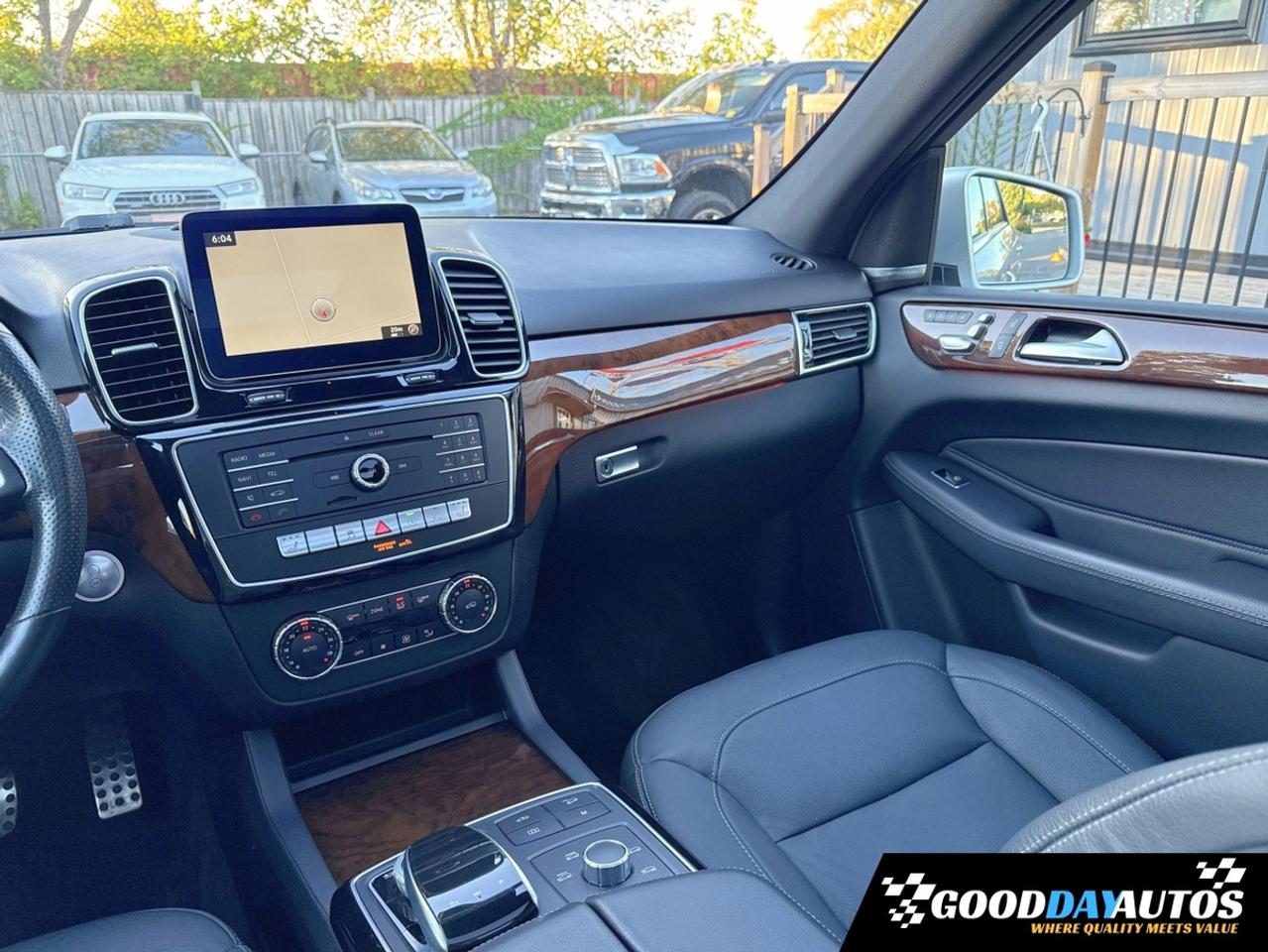 2017 Mercedes-Benz GLE 400 | ONE OWNER | DEALER SERVICED | CLEAN CARFAX Photo
