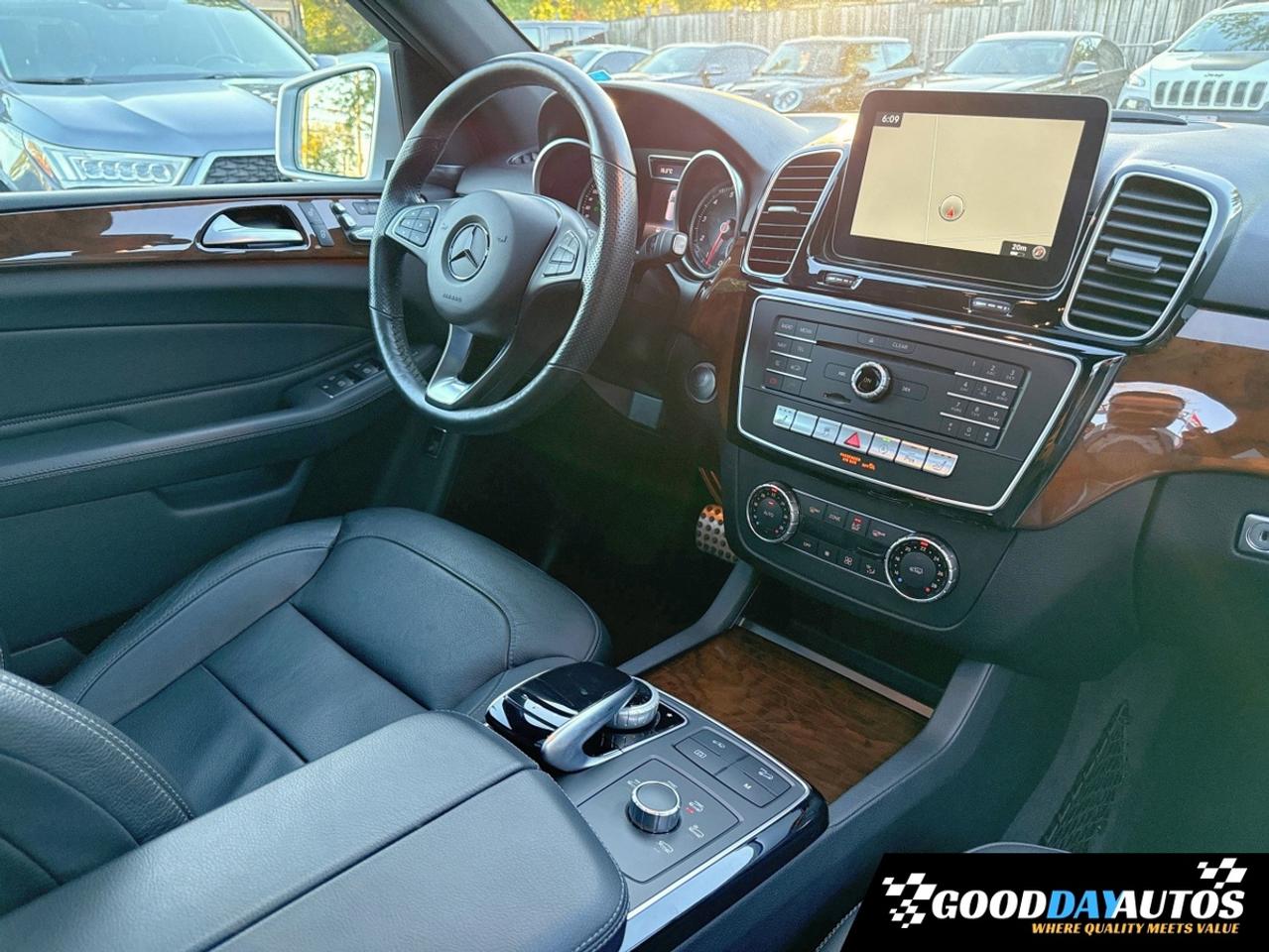 2017 Mercedes-Benz GLE 400 | ONE OWNER | DEALER SERVICED | CLEAN CARFAX Photo