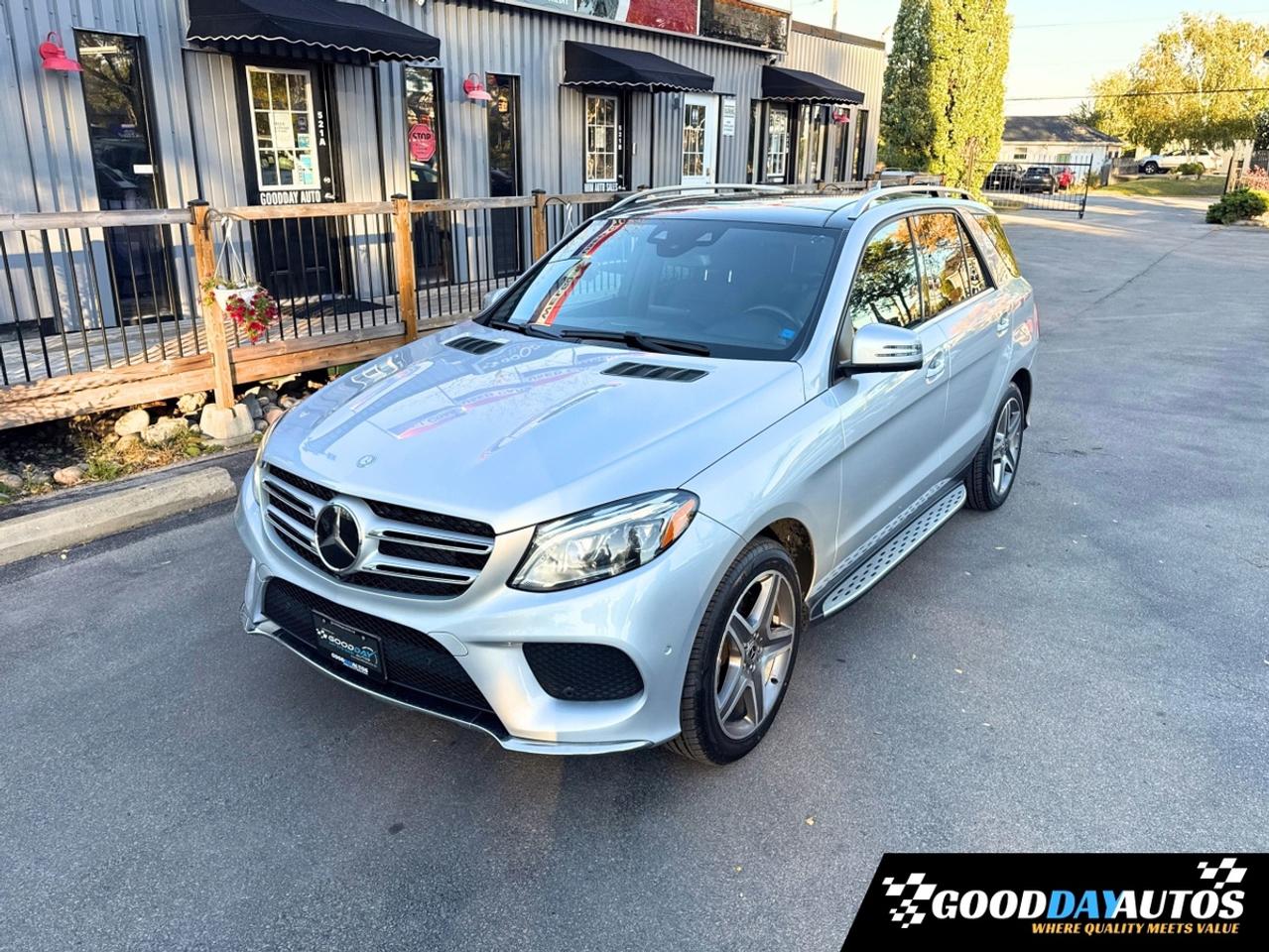 2017 Mercedes-Benz GLE 400 | ONE OWNER | DEALER SERVICED | CLEAN CARFAX Photo