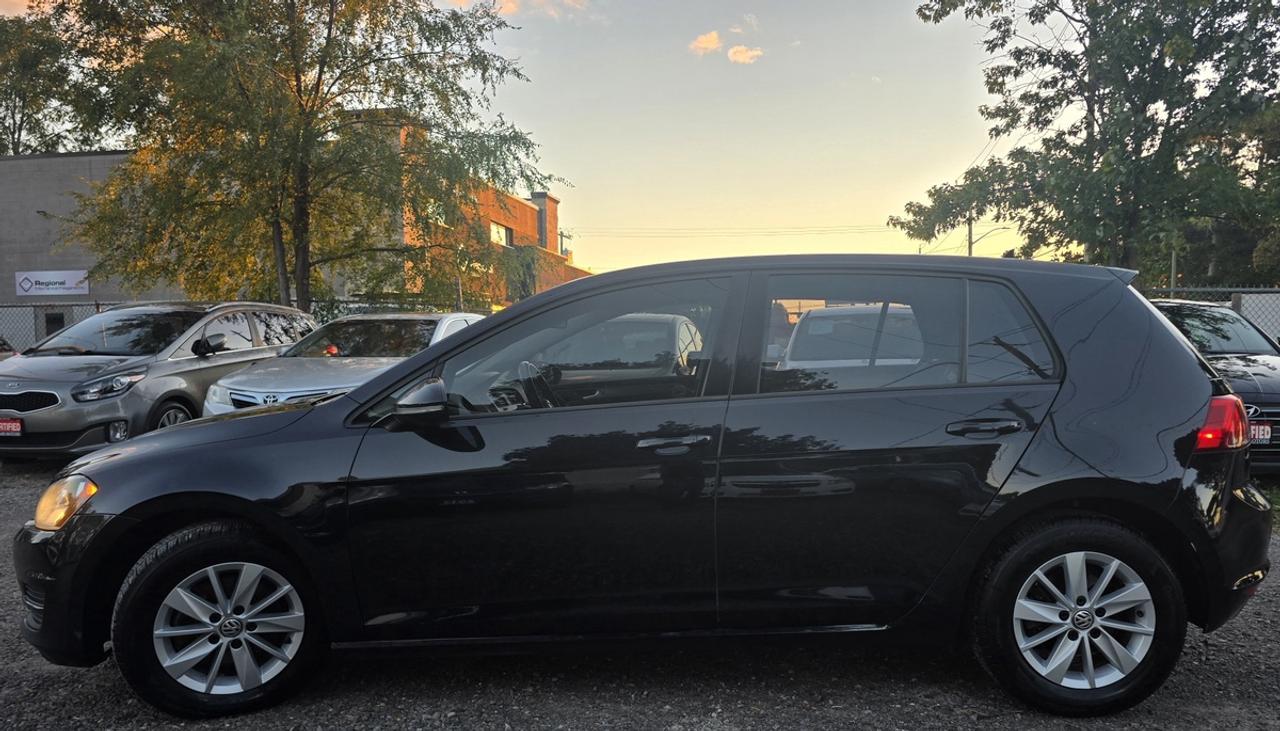 2016 Volkswagen Golf TSI SE Photo2