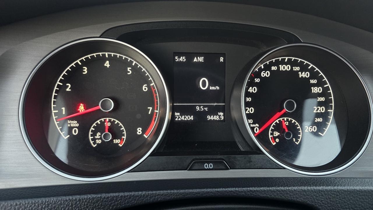 2016 Volkswagen Golf TSI SE Photo
