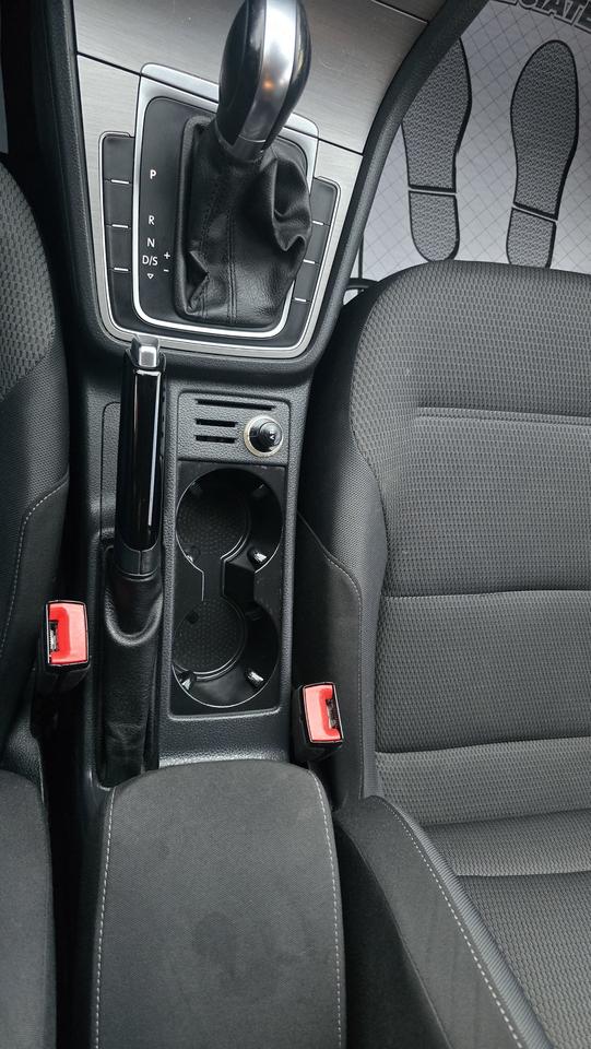 2016 Volkswagen Golf TSI SE Photo