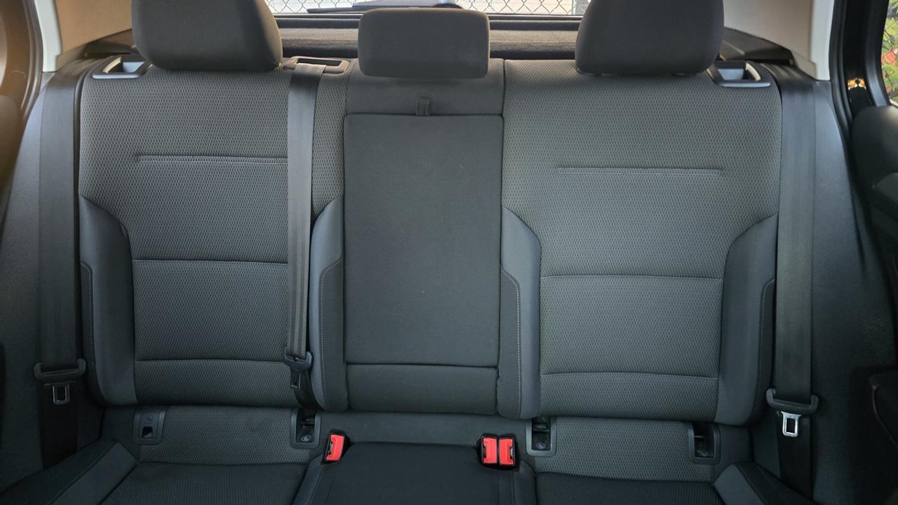 2016 Volkswagen Golf TSI SE Photo