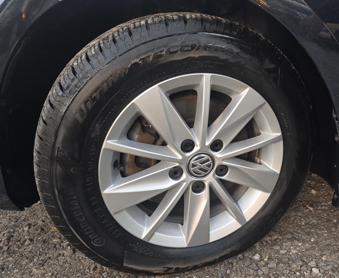 2016 Volkswagen Golf TSI SE Photo