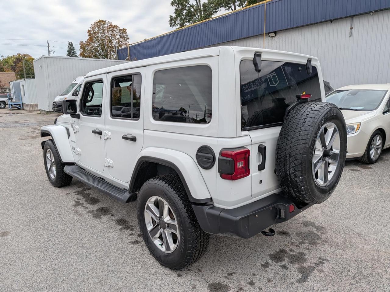 2019 Jeep WRANGLER UNLIMITED Sahara Photo