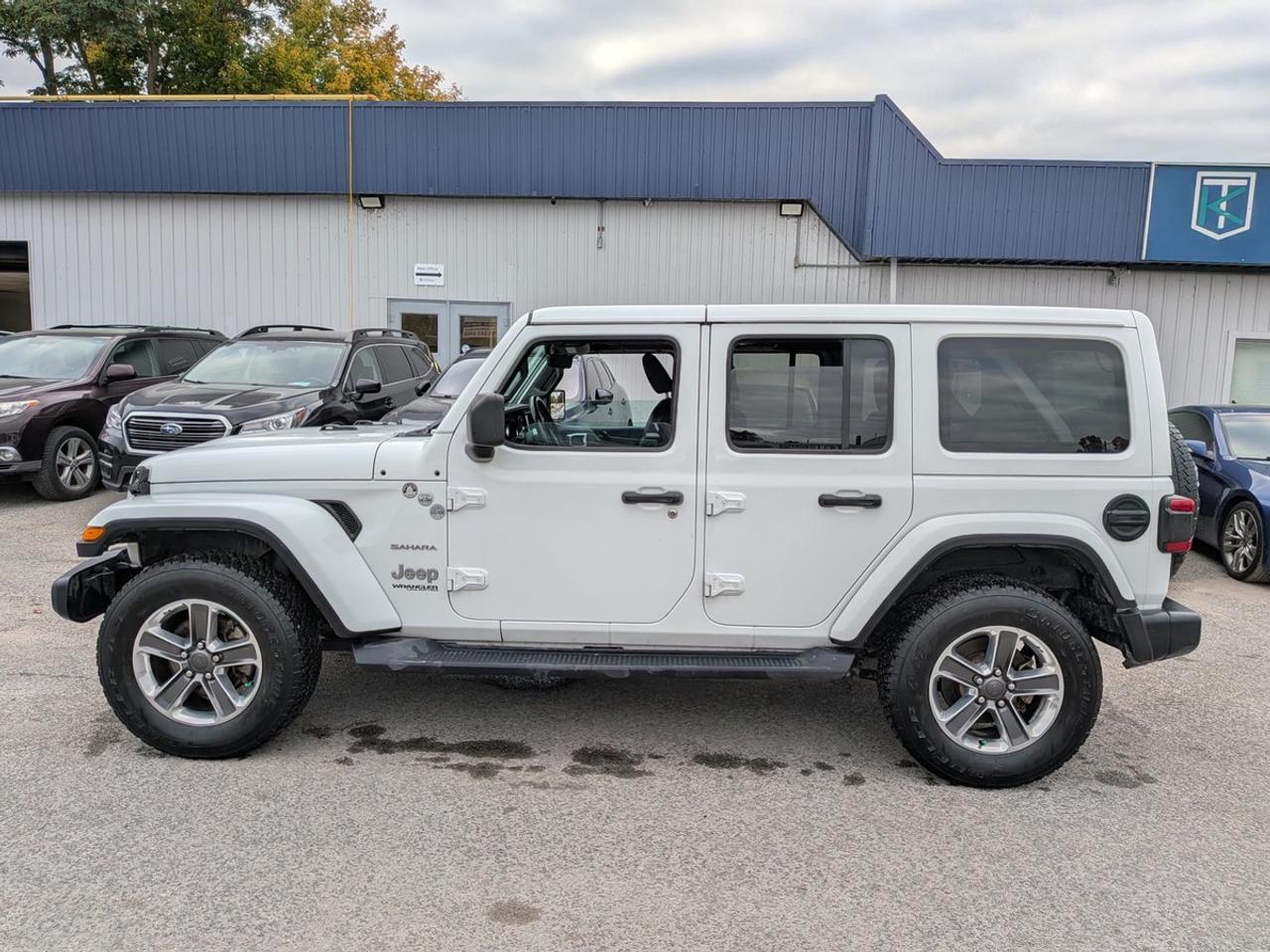 2019 Jeep WRANGLER UNLIMITED Sahara Photo