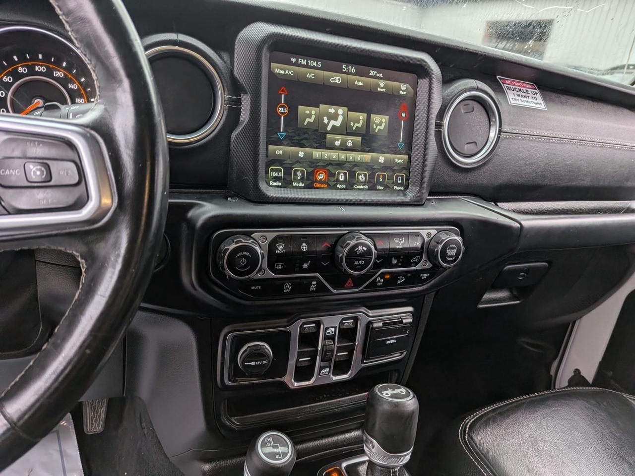 2019 Jeep WRANGLER UNLIMITED Sahara Photo