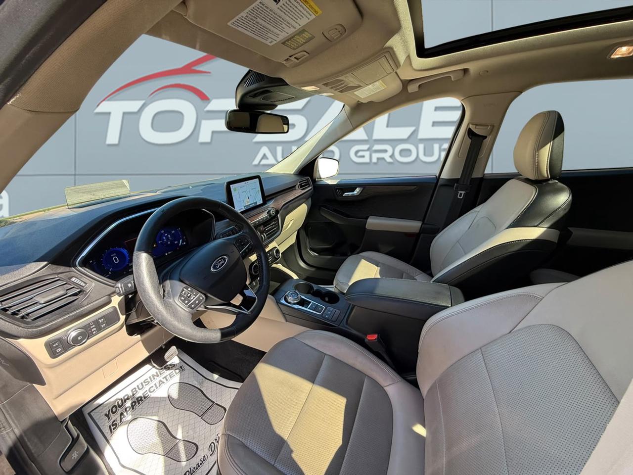 2020 Ford Escape Hybrid Titanium Photo