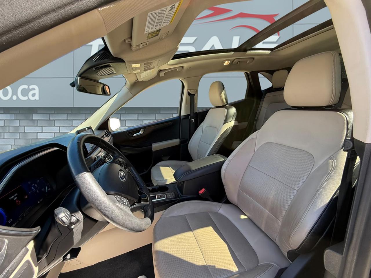 2020 Ford Escape Hybrid Titanium Photo