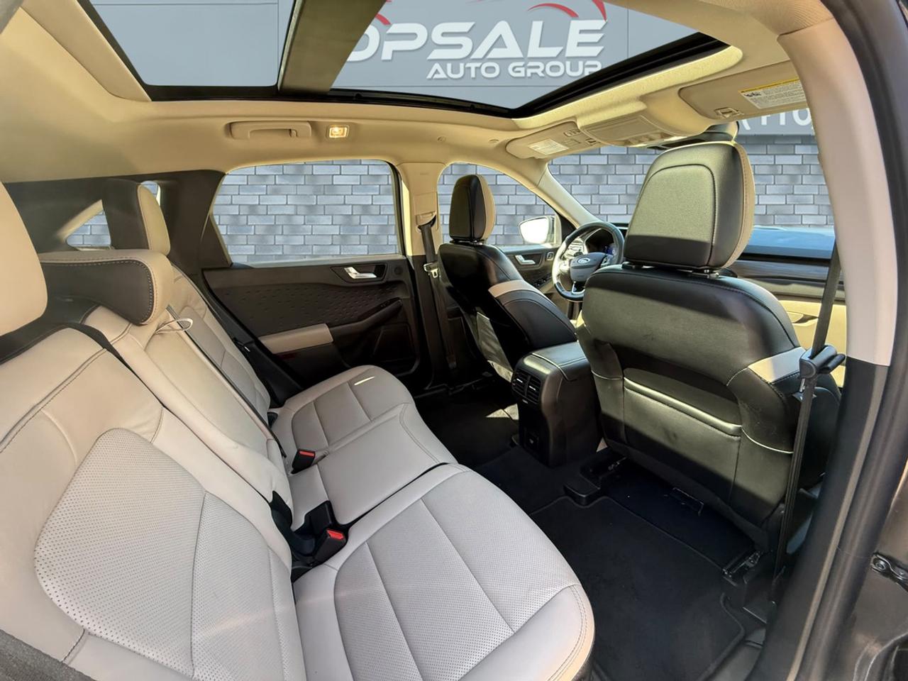 2020 Ford Escape Hybrid Titanium Photo